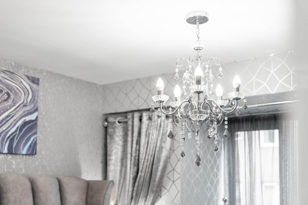 Luxury City Centre Apartment - Parking - Smart Tv - Wifi - Intercom Birmingham Zewnętrze zdjęcie